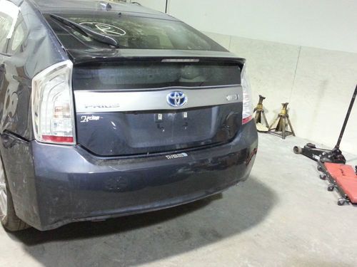 2013 toyota prius plug-in