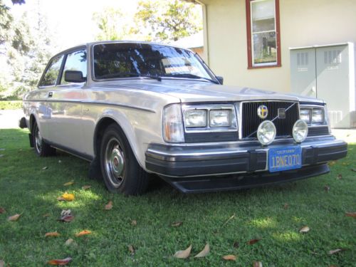 1981 volvo 242 dl sedan 2-door 2.1l