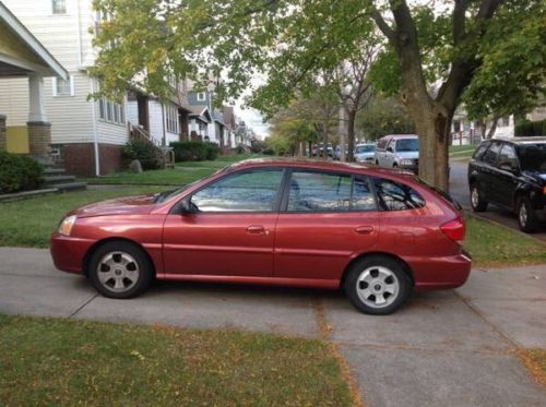 2005 kia rio cinco, low miles, good shape, newer engine!