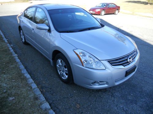 2011 Nissan Altima S Sedan 4-Door 2.5L SPECIAL EDITION - CVT Trans, image 3