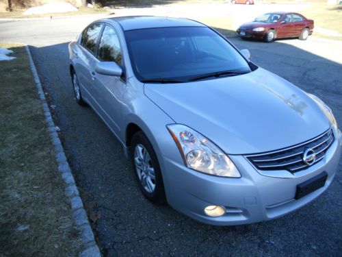 2011 Nissan Altima S Sedan 4-Door 2.5L SPECIAL EDITION - CVT Trans, image 6