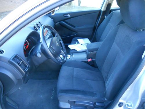 2011 Nissan Altima S Sedan 4-Door 2.5L SPECIAL EDITION - CVT Trans, image 10