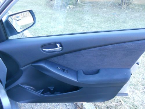 2011 Nissan Altima S Sedan 4-Door 2.5L SPECIAL EDITION - CVT Trans, image 13