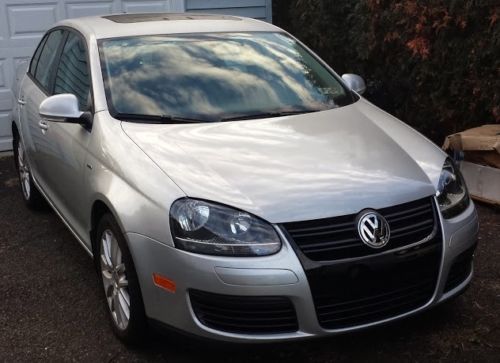 2009 vw jetta wolfsburg reflex silver 2.0t with dsg transmission 4 dr sedan