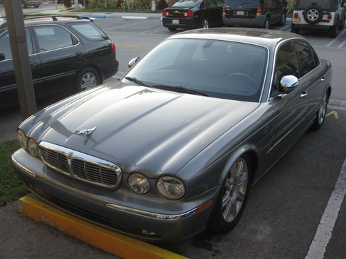 Jaguar  2004 vanden plas base sedan 4-door 4.2l