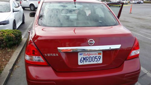 2010 nissan versa s sedan 4-door 1.8l