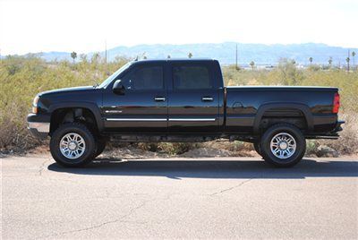 Lifted 2004 chevy silverado 2500hd lt 8.1l...lifted chevy silverado 2500hd