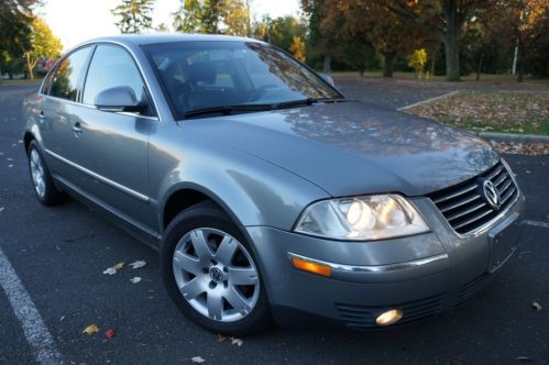 2005 volkswagen passat gls sedan 4-door 2.0l diesel