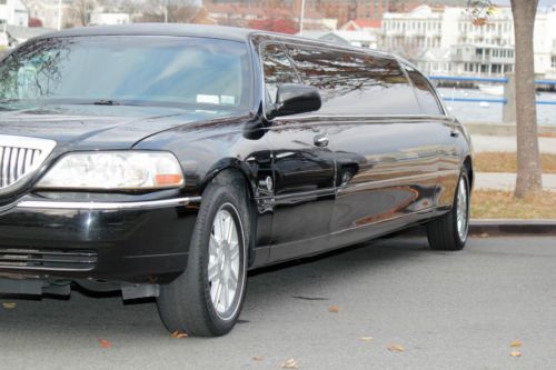 2007 lincoln town car executive l limousine 4-door 4.6l