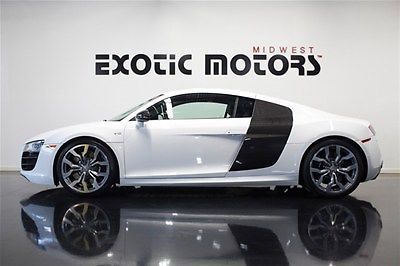 2011 audi r8 5.2l coupe 6-speed 5k miles only $136,888