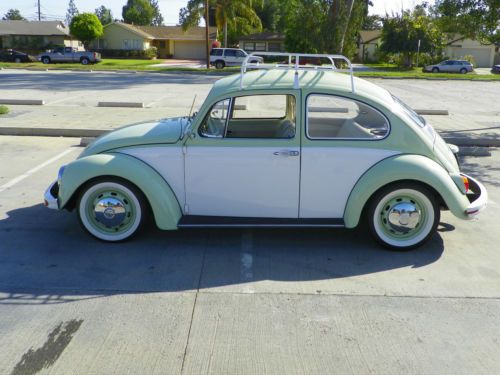 1968 volkswagen beetle two tone/dual carb/roof rack/black plate