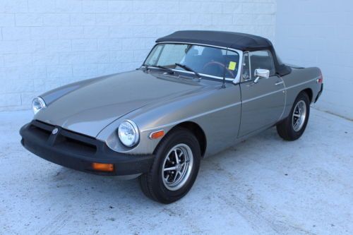 Roadster Mark III Convertible RWD Austin Carburetor Leather Phase IV Rubber, image 5