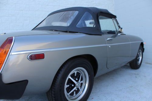 Roadster Mark III Convertible RWD Austin Carburetor Leather Phase IV Rubber, image 13