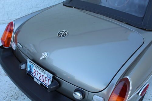 Roadster Mark III Convertible RWD Austin Carburetor Leather Phase IV Rubber, image 14