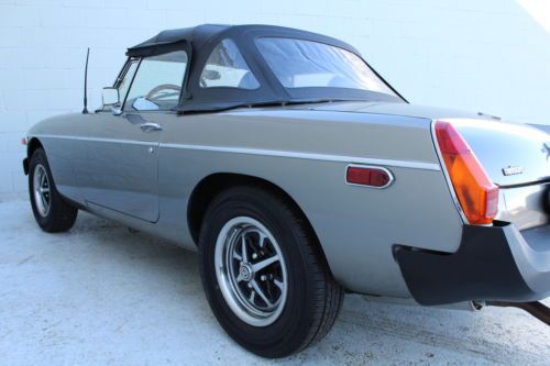 Roadster Mark III Convertible RWD Austin Carburetor Leather Phase IV Rubber, image 16