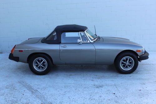 Roadster Mark III Convertible RWD Austin Carburetor Leather Phase IV Rubber, image 18