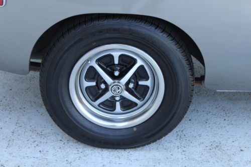 Roadster Mark III Convertible RWD Austin Carburetor Leather Phase IV Rubber, image 20