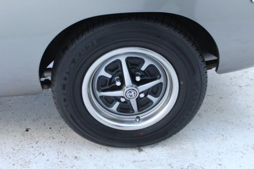 Roadster Mark III Convertible RWD Austin Carburetor Leather Phase IV Rubber, image 21