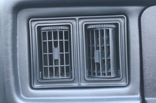 Roadster Mark III Convertible RWD Austin Carburetor Leather Phase IV Rubber, image 31