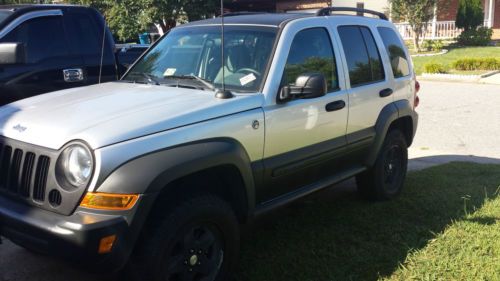 2006 jeep liberty sport sport utility 4-door 2.8l