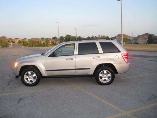 2007 jeep grand cherokee laredo sport utility 4-door 3.7l