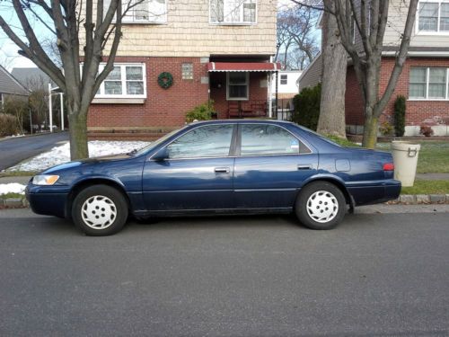 1999 toyota camry ce sedan 4-door 2.2l