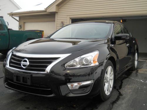 2013 nissan altima, must look!! super clean, low miles, loaded
