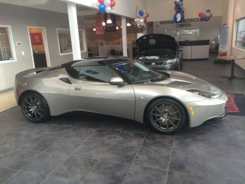 2011 lotus evora coupe 2+2 with technolgy package, black out package, navi,