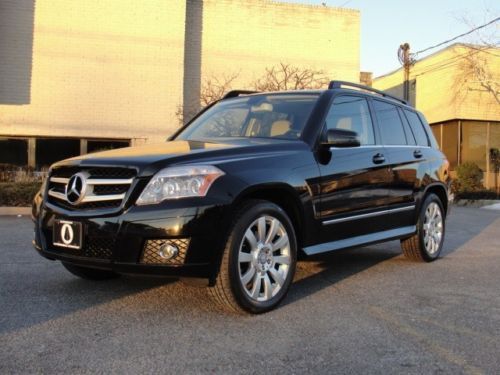 Beautiful 2010 mercedes-benz glk350 4-matic, just serviced