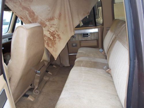 1987 Chevy Suburban, NO RESERVE, image 4