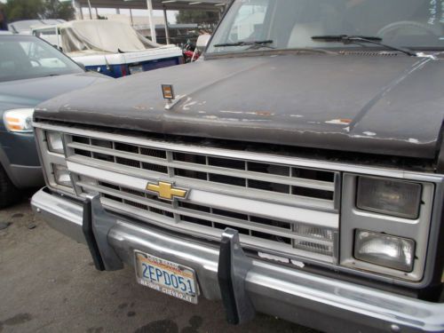 1987 Chevy Suburban, NO RESERVE, image 14