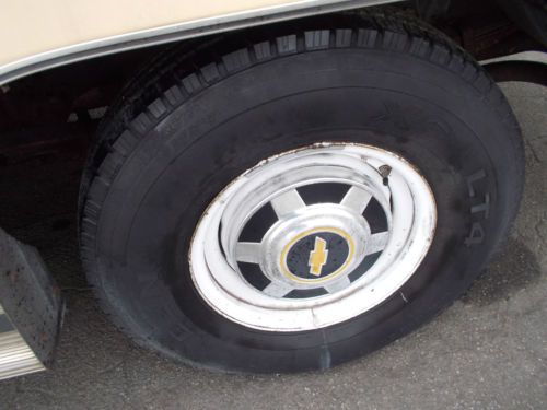 1987 Chevy Suburban, NO RESERVE, image 18