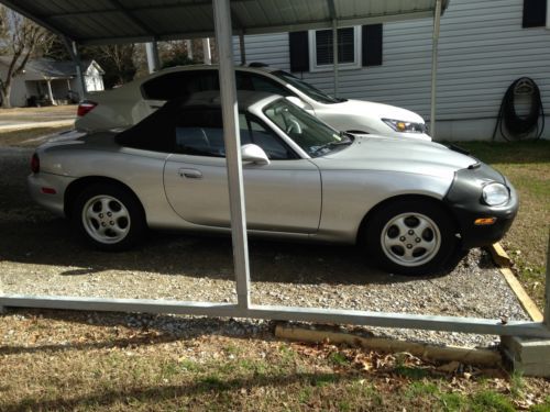 Mx5 miata &#034;ls&#034; convertable silver w/ black interior....sharp car!!!