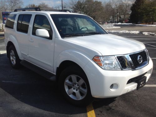 2008 nissan pathfinder se moon roof rear camera loaded everything a le has!