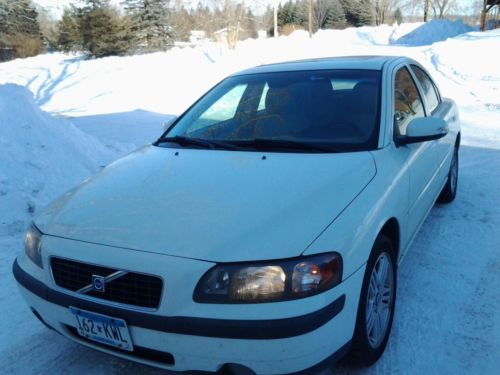 2007 volvo s60 2.5t sedan 4-door 2.5l