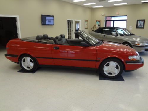 &#039;95 saab 900 se convertible! very nice! no reserve!