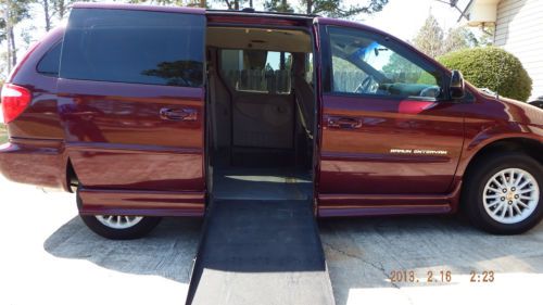 Chrysler town &amp; country lx  handicap van  power ramp low miles