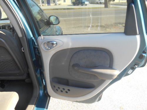 2001 Chrysler PT Cruiser Classic Wagon 4-Door 2.4L, image 8
