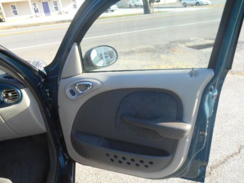 2001 Chrysler PT Cruiser Classic Wagon 4-Door 2.4L, image 9