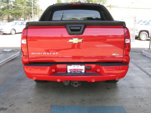 2011 Chevrolet Avalanche LTZ Crew Cab 4WD , NAV , Heat / AC Seats, image 6