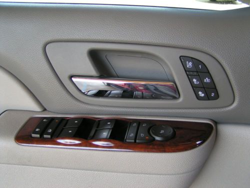 2011 Chevrolet Avalanche LTZ Crew Cab 4WD , NAV , Heat / AC Seats, image 9