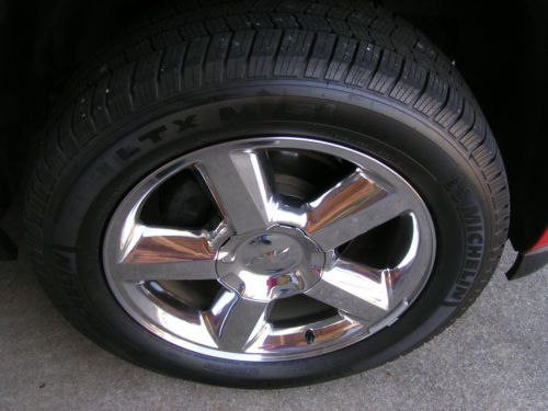 2011 Chevrolet Avalanche LTZ Crew Cab 4WD , NAV , Heat / AC Seats, image 19