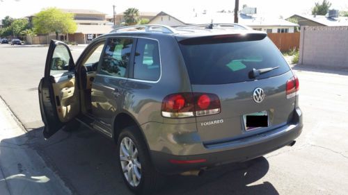 2009 volkswagen touareg 2 v6 w/navigation, rear cam &amp; front/rear parking sensors