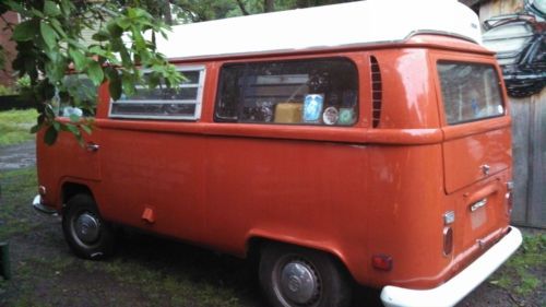1971 vw campmobile, orange