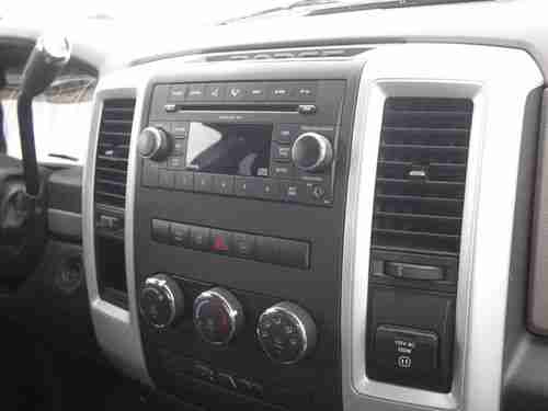 2009 Dodge Ram 1500 Quad Cab SLT, image 3