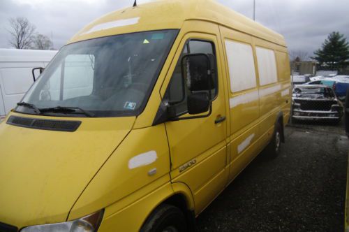 2006 dodge sprinter 2500&#039; w/b 158 ex dhl nice van runs great!