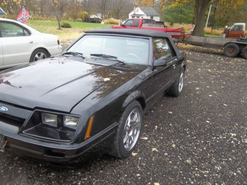 1985 mustang gt convertable 5.0 v8 5 speed