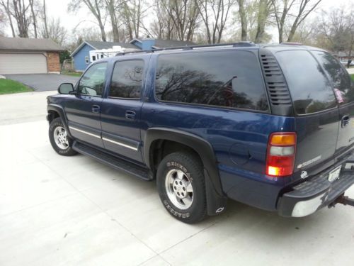 2003 chevrolet suburban 1500 lt sport utility 4-door 5.3l autoride suspension