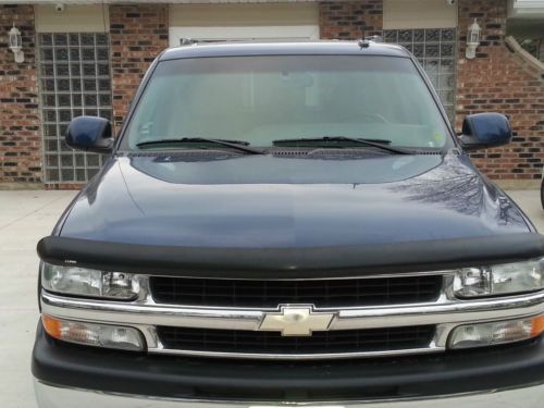 2003 Chevrolet Suburban 1500 LT Sport Utility 4-Door 5.3L AUTORIDE SUSPENSION, image 3