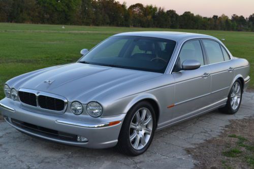 2004 jaguar xj8, beautiful, sunroof, like new not a scratch, leather,